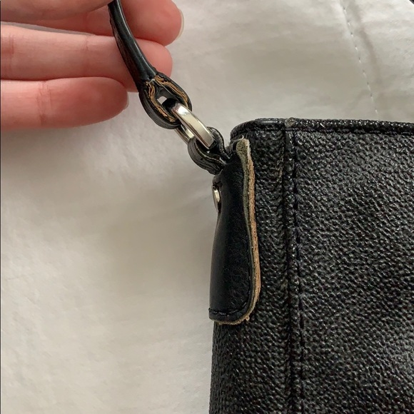 Michael Kors Jet Set Travel Messenger Bag - Picture 13 of 15